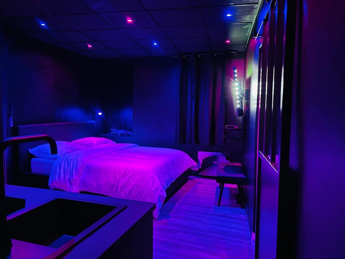 Love Room Suite Dirty Diana 오바뉴 외부 사진